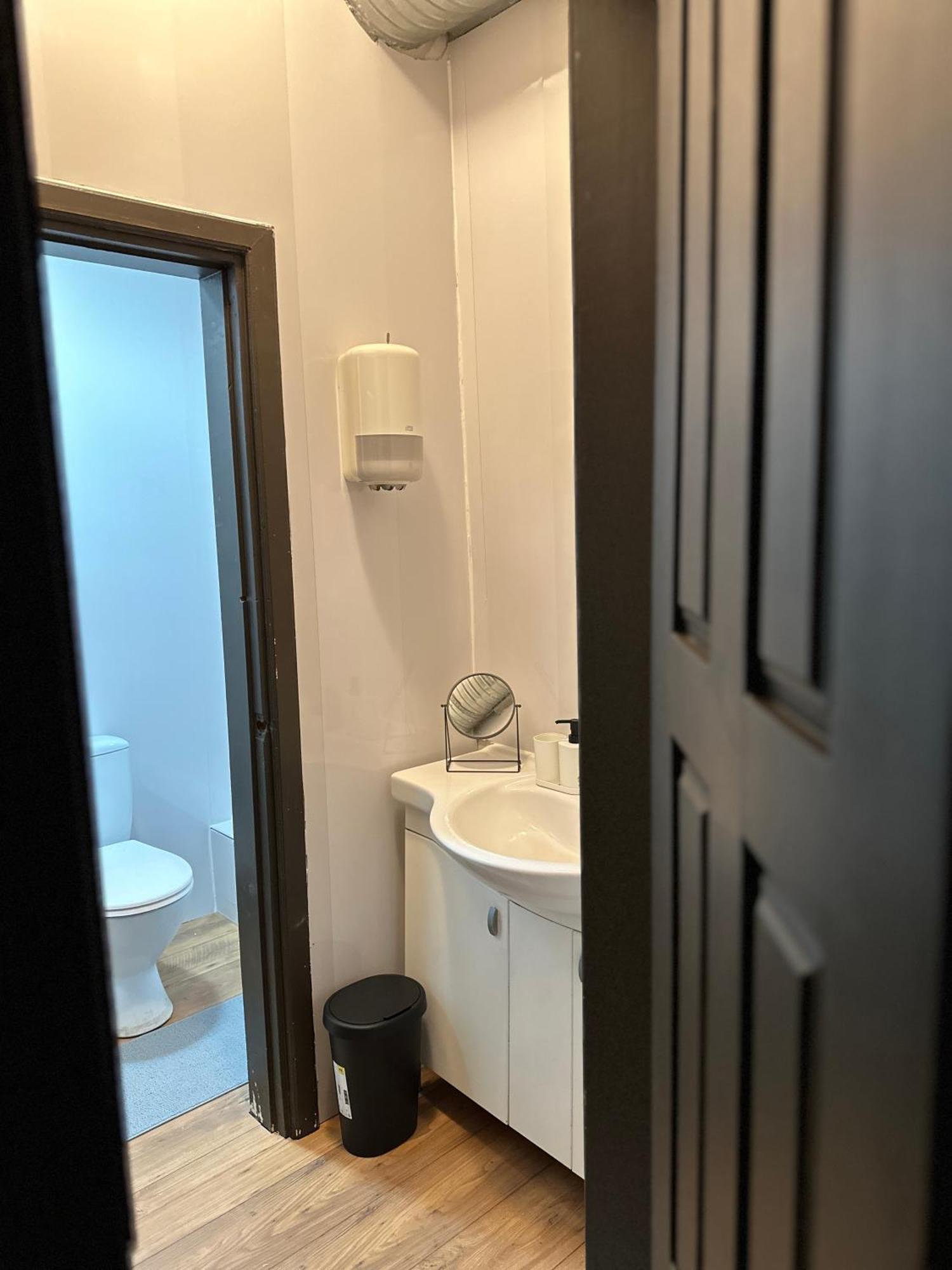 The Kliefs Vilnius - Virtual Check-In Vandrarhem Exteriör bild